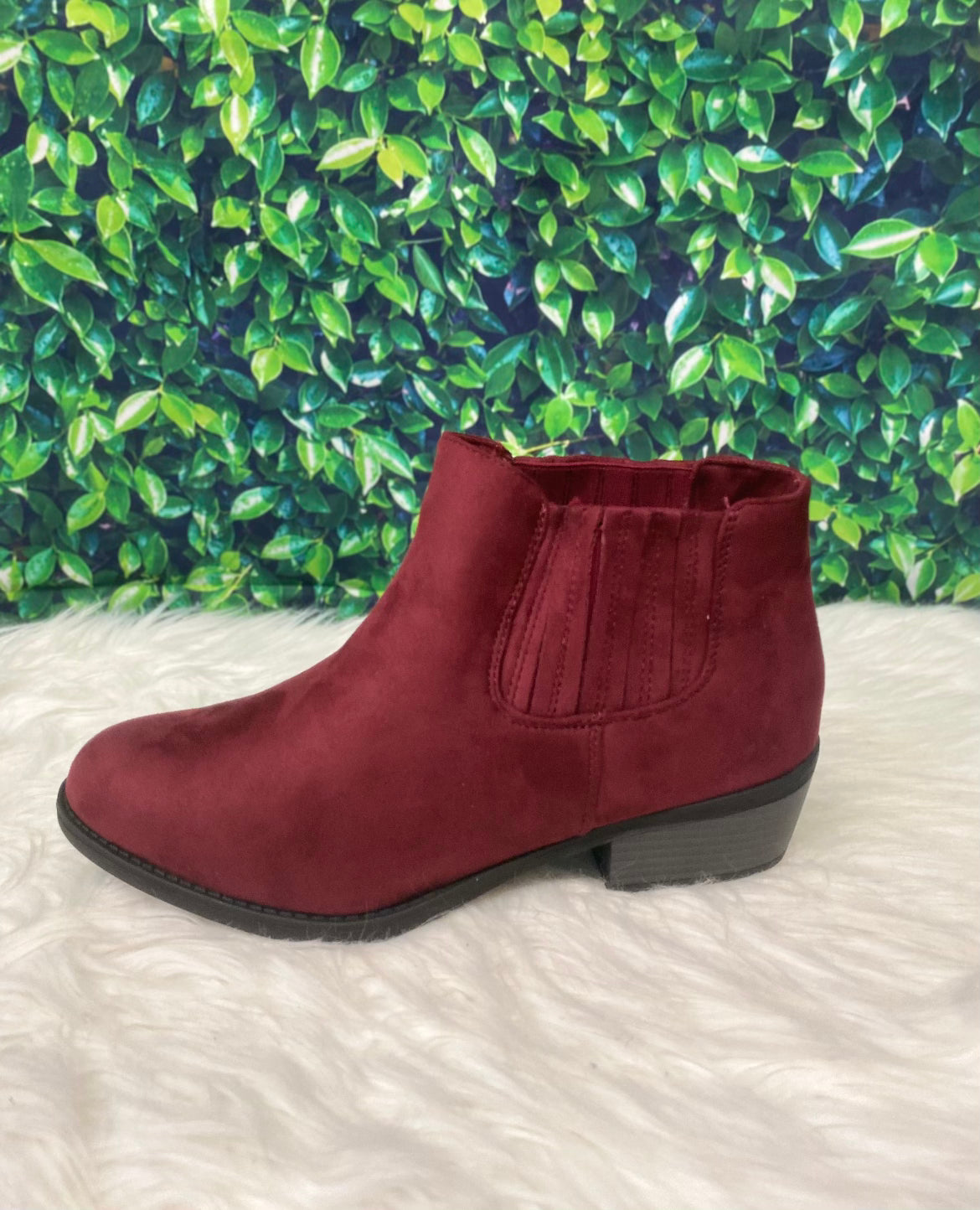 Burgundy short suede boots