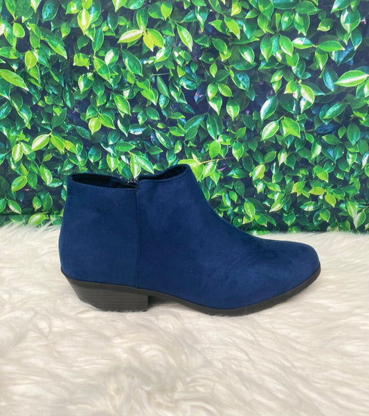 Blue short suede boots