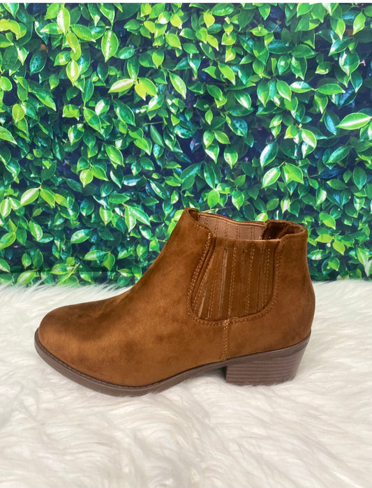 Tan Short suede boots